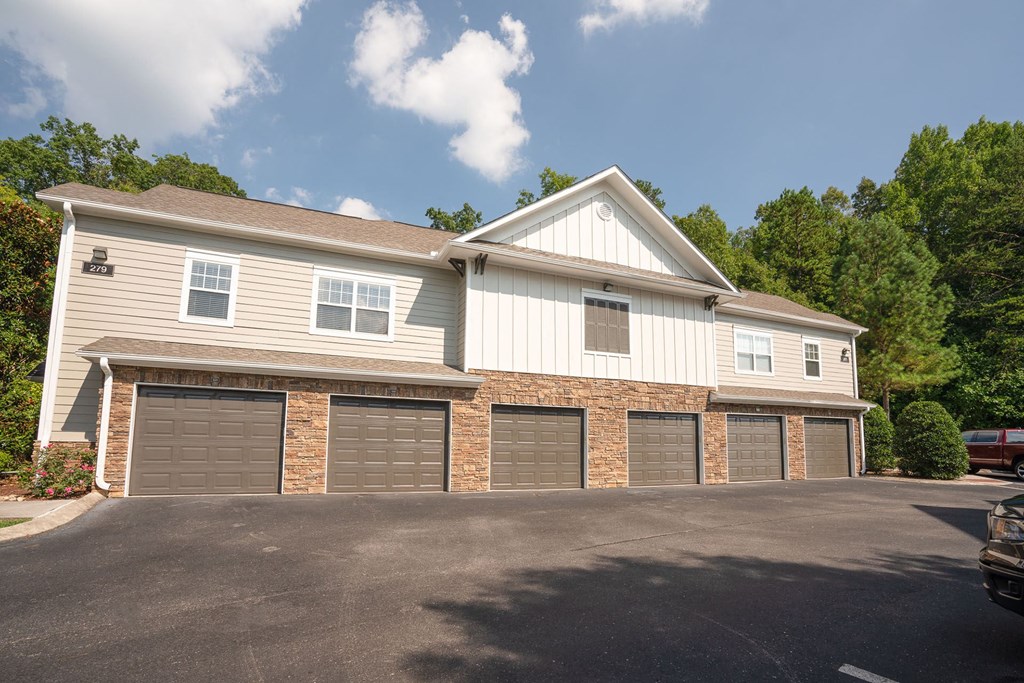 Vintage Creekwood Park Exterior