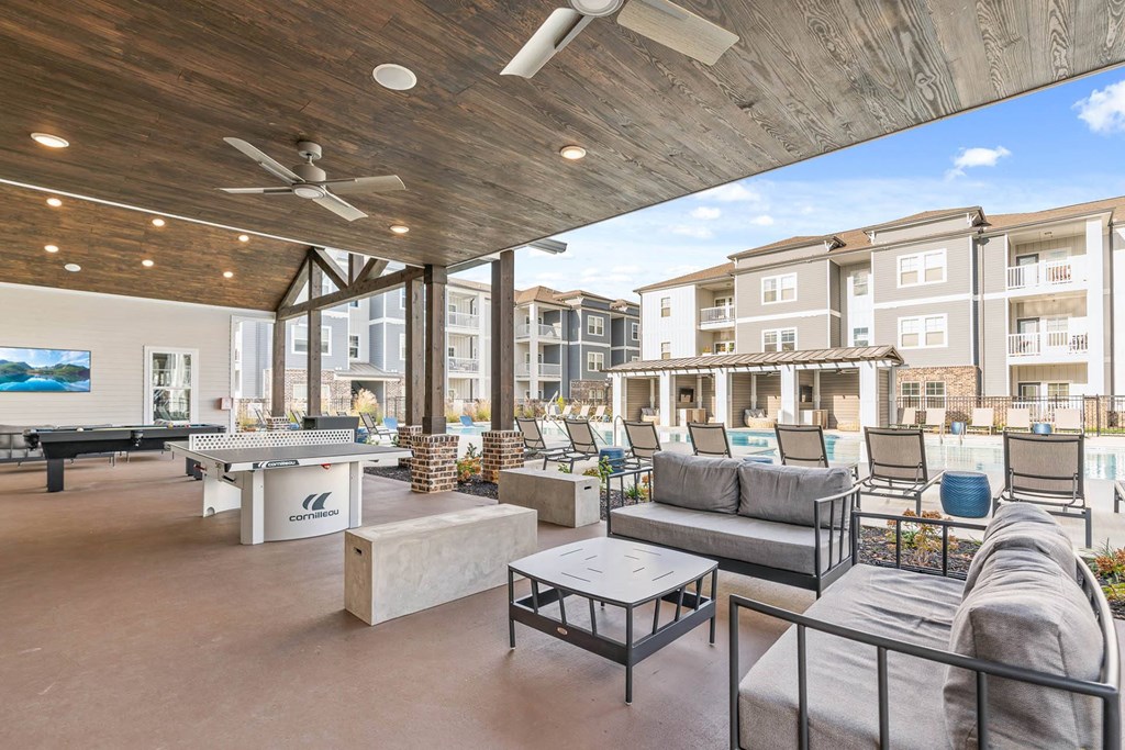 the clubhouse at the estates apartments