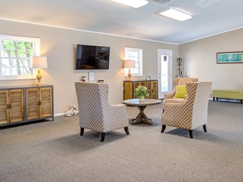 tv lounge - Photo Gallery 6