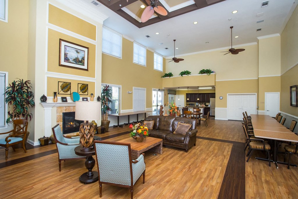 Englewood - Clubroom