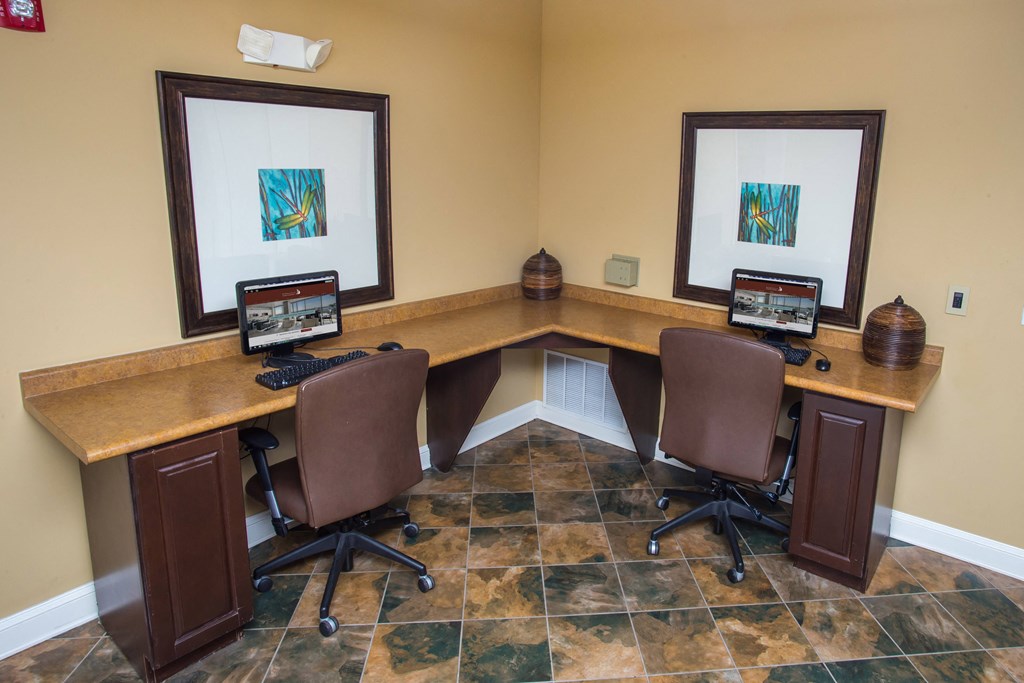 Englewood - Business Center