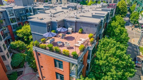Kearney Plaza Portland Pearl Rooftop Summer