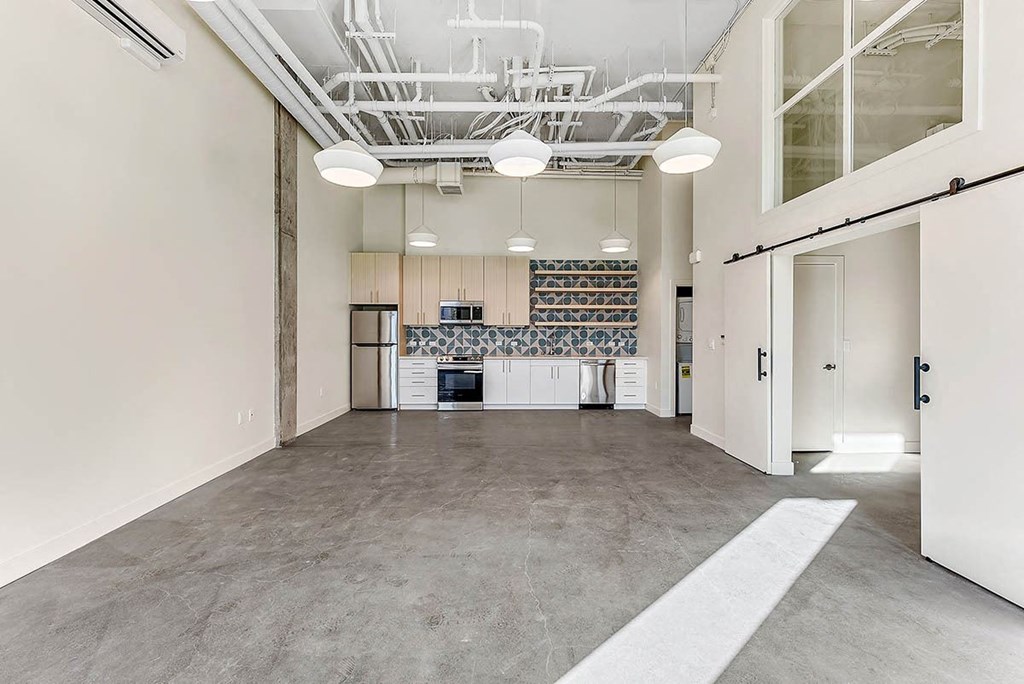 Blake - LW2 Floor Plan - Live Work - 999sf - Living Space View 01