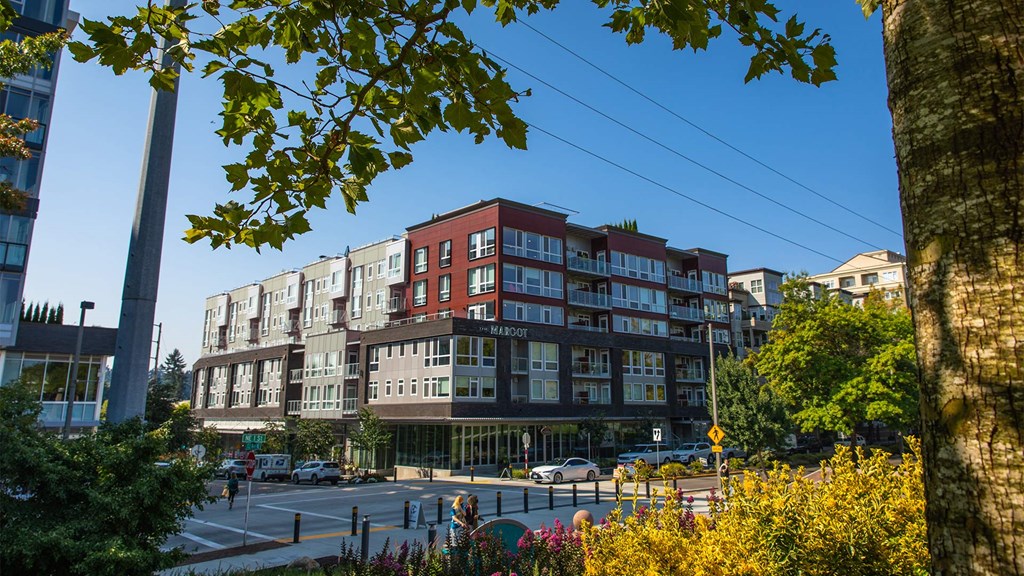 Margot Bellevue Exterior View 2