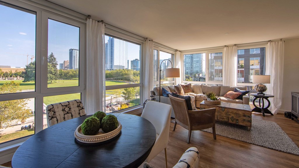 Margot Bellevue Living Room With Views of Park