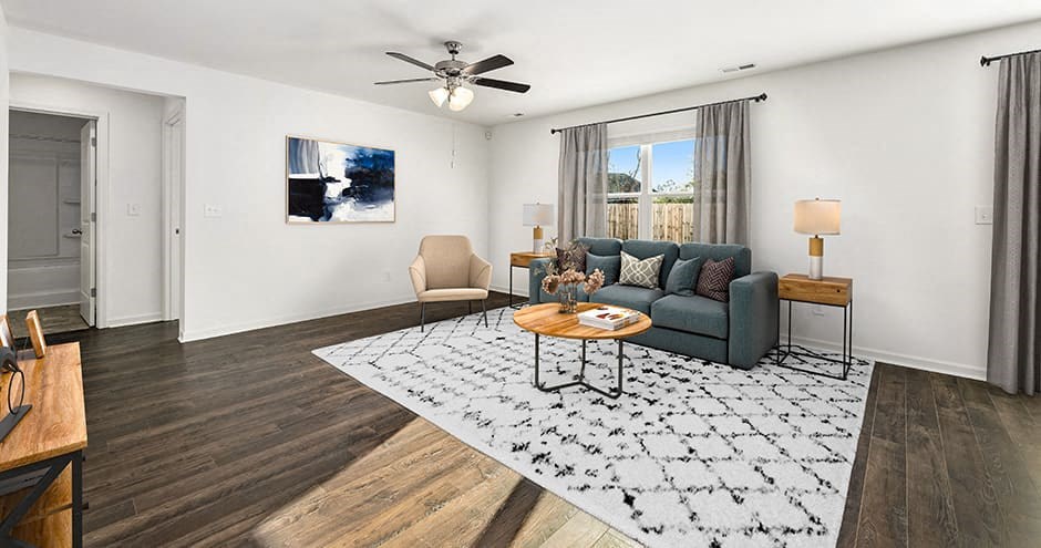 Living Area With TV at The Grove Moundville, Moundville, 35474