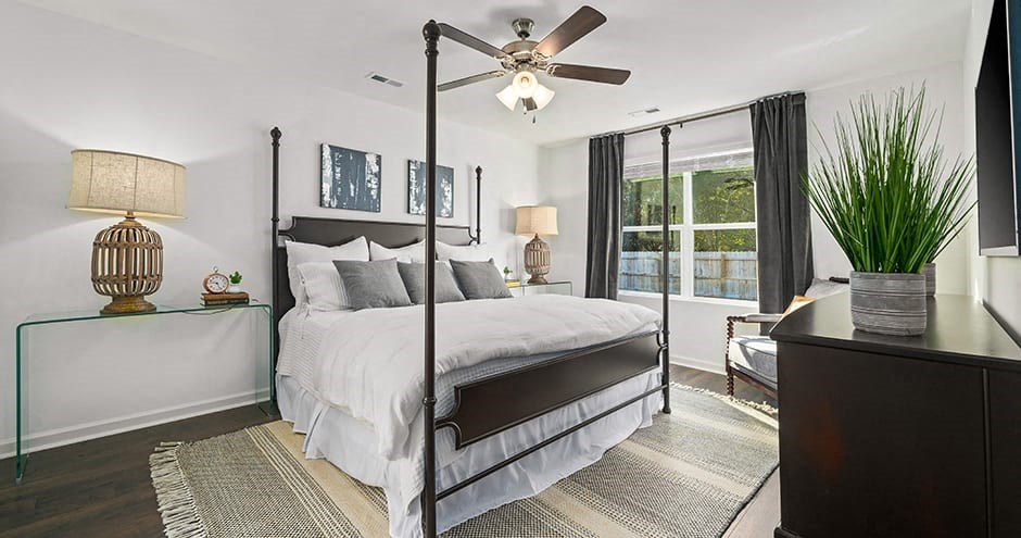 Bedroom Interior at The Grove Moundville, Alabama, 35474