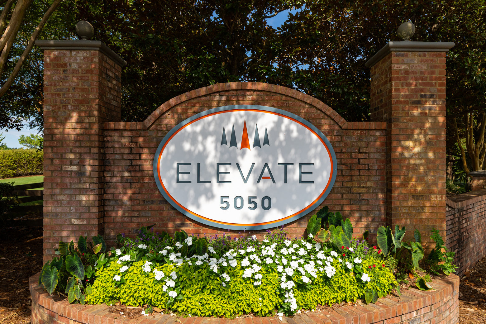 the sign at the entrance to the elevator 550 entrance
