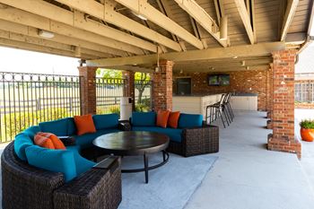 Poolside Lounge with Kitchen and Grilling Stations