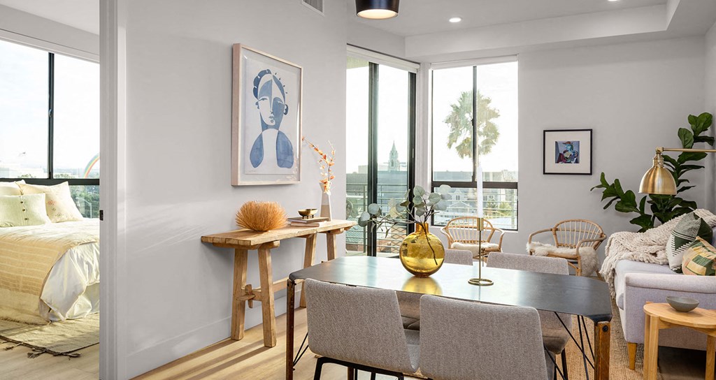 Natural light is the best kind of light!