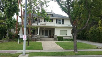 1091-1109 N. Los Robles Ave 1-2 Beds Apartment for Rent - Photo Gallery 2