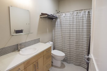 4780 SE Milwaukie Ave Studio-2 Beds Apartment for Rent - Photo Gallery 5