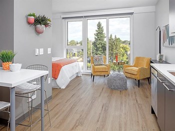 5055 N Interstate Avenue Studio-1 Bed Apartment for Rent - Photo Gallery 5