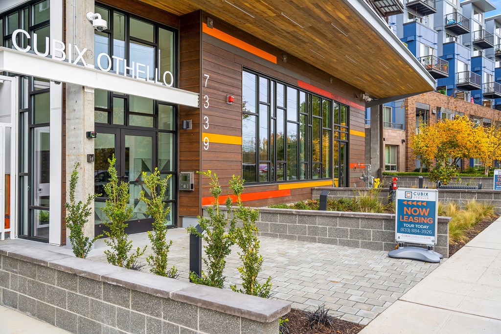 the building in which the hotel is located