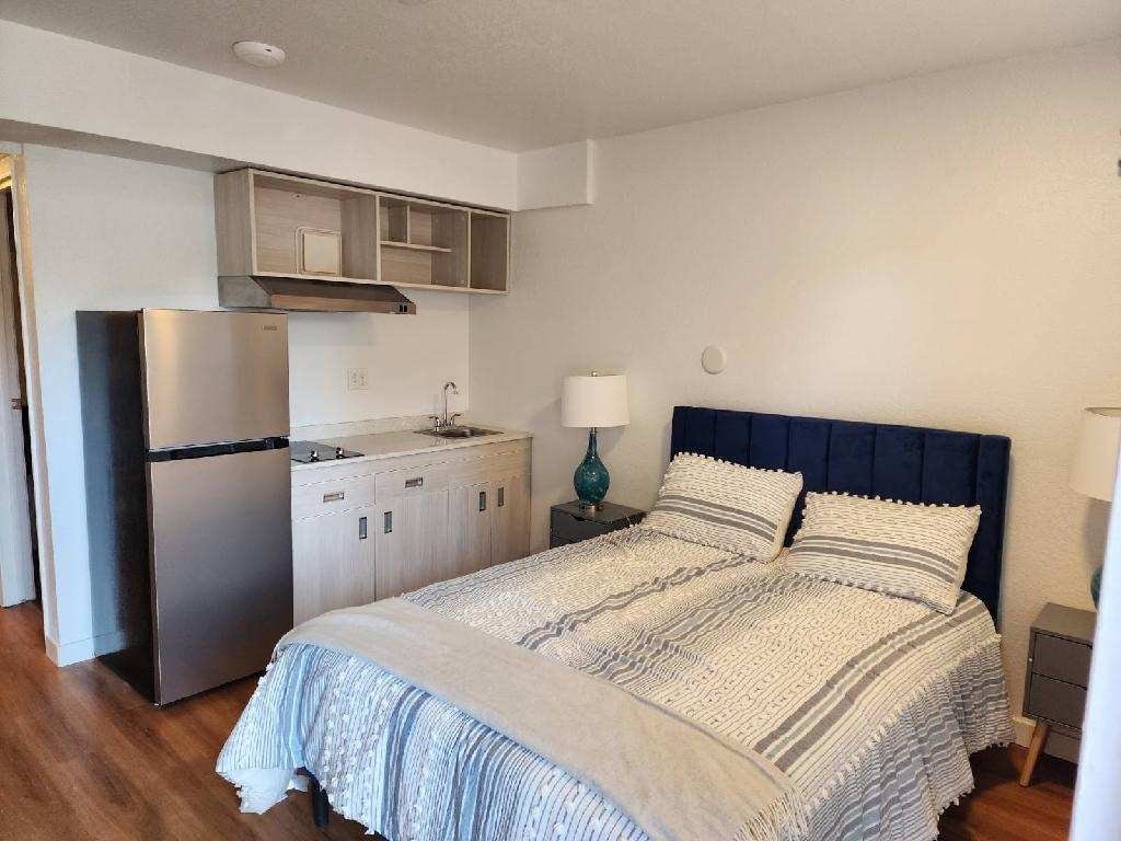 Studio homes and kitchens at Valley View Homes in Centralia, WA