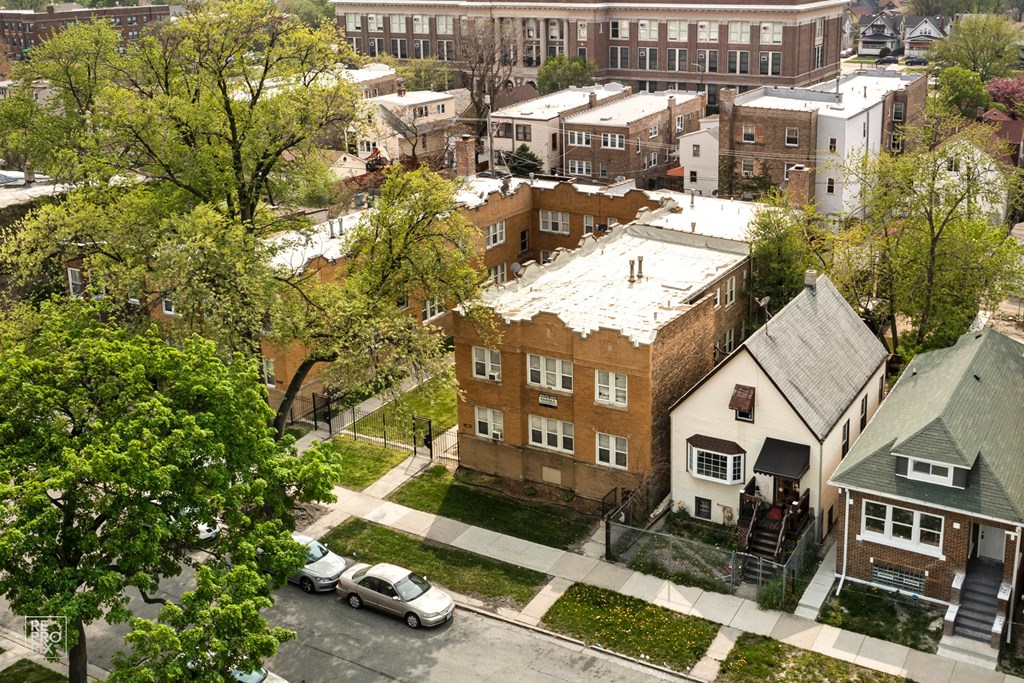 1042 N Leamington Ave Apartments Chicago Exterior