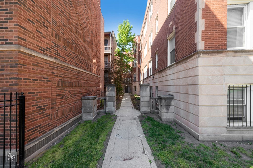 5314 W Washington Blvd Apartments Chicago Exterior