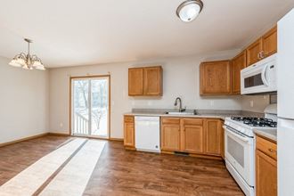1701 Dainesway Drive in Valparaiso Kitchen of 1701 Dainesway Drive in Valparaiso - Photo Gallery