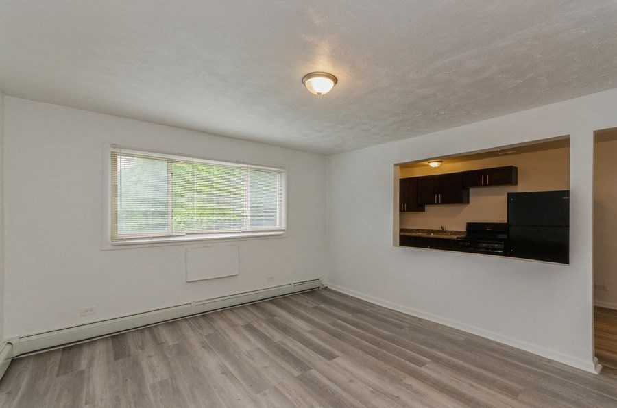 Living Room of 7940 S Greenwood Ave in Chicago