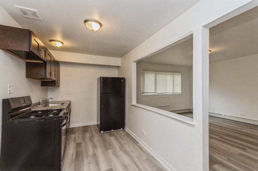 Bedroom of 7940 S Greenwood Ave in Chicago