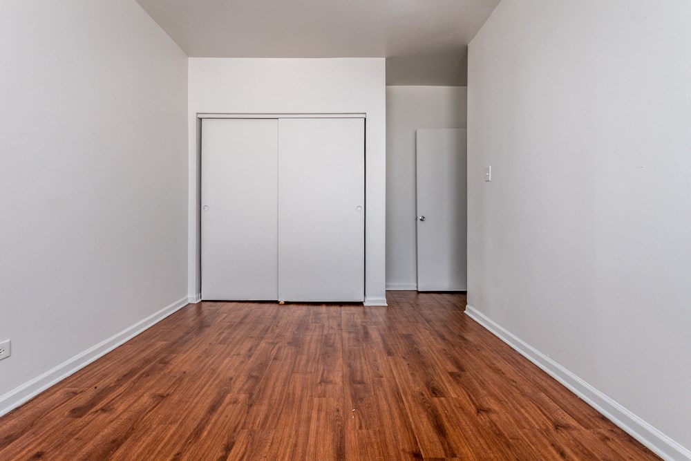 Bedroom of 1734 E 72nd St Apartments in Chicago