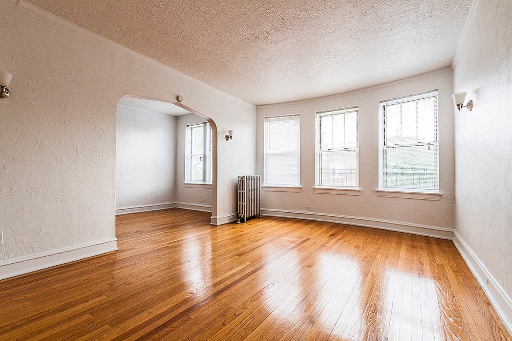 Living Room of 222 E 109th St Apartments in Chicago