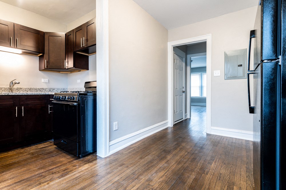 Kitchen of 6904 S Cregier Ave Apartments in Chicago
