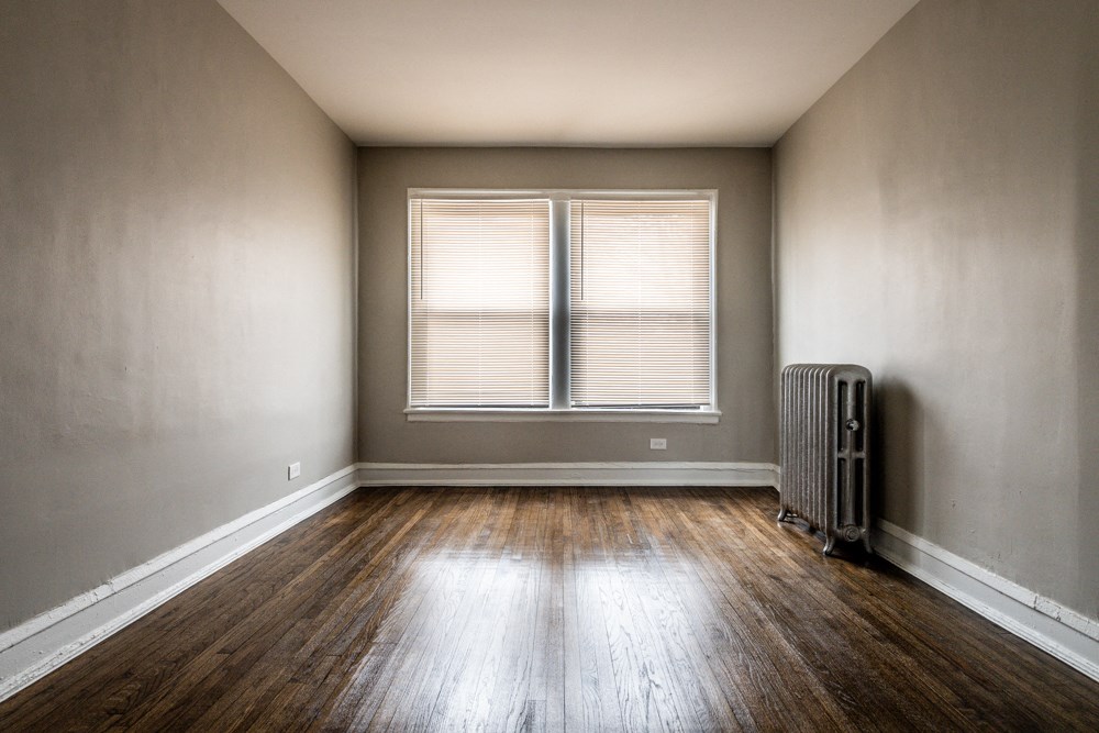 Living Room of 6904 S Cregier Ave Apartments in Chicago