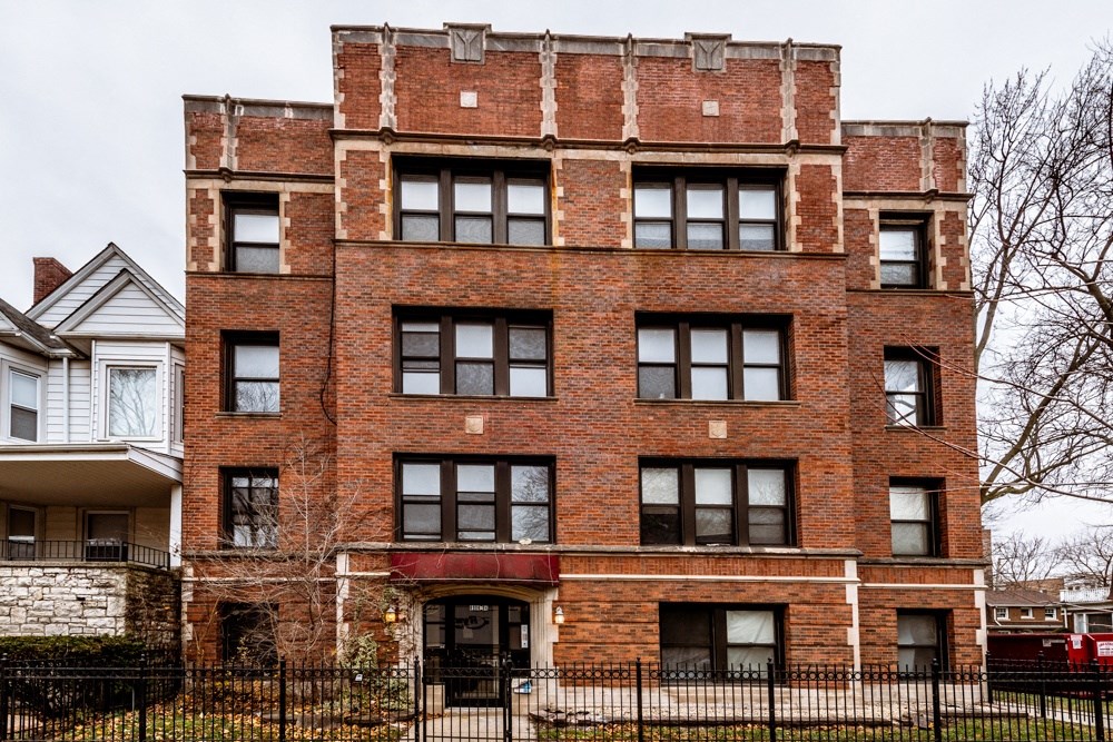 Exterior of 6904 S Cregier Ave Apartments in Chicago Apartments in Chicago
