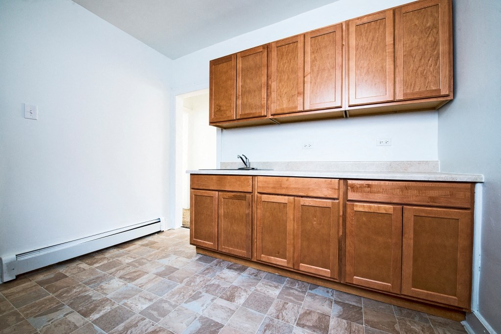 Kitchen of 7229 S Yates Apartments in Chicago