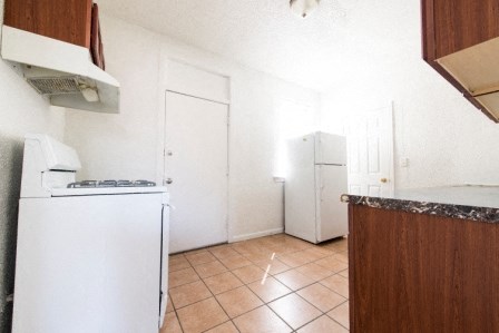 Kitchen of  7400 S Yates Apartments in Chicago