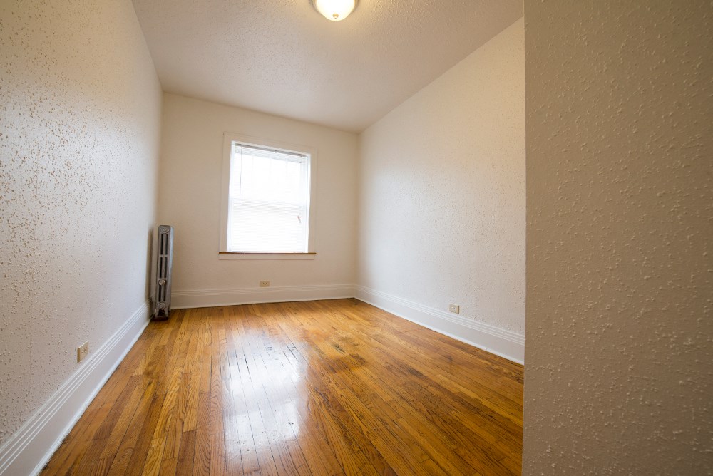 Bedroom of 7801 S Kingston Ave Apartments in Chicago