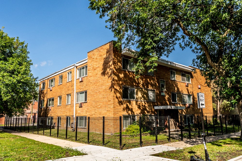 8352 S Ellis Apartments in Chicago Exterior of 8352 S Ellis Apartments in Chicago