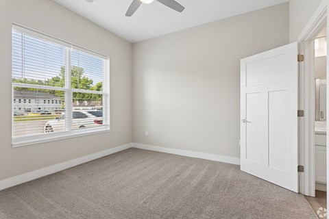 2901 Corporate Exchange Dr. Studio-3 Beds Apartment for Rent
