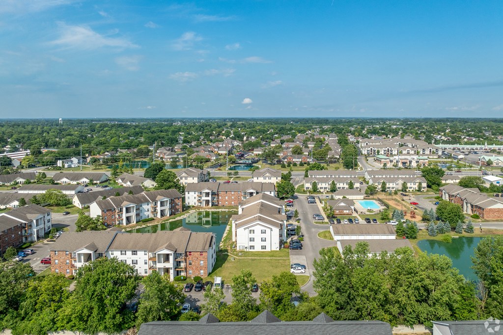 Aerial view at Bayside Apartment Homes, OH, 43026