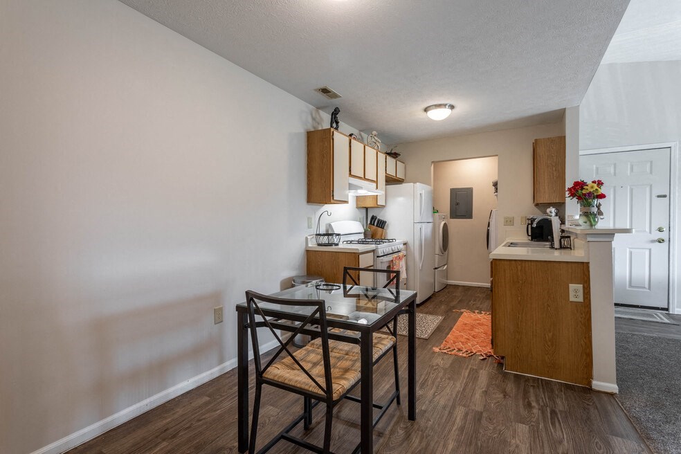 Lightsat Bayberry Cove, Bellbrook, 45305