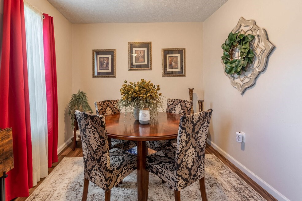 Dining at Bayberry Cove, Bellbrook, 45305