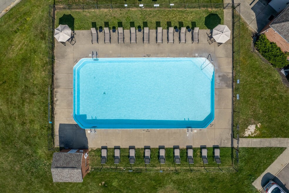 Pool at Bayberry Cove, Bellbrook, 45305