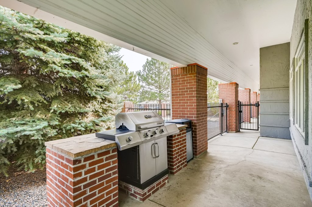 the preserve at ballantyne commons spacious covered patio with gas grill