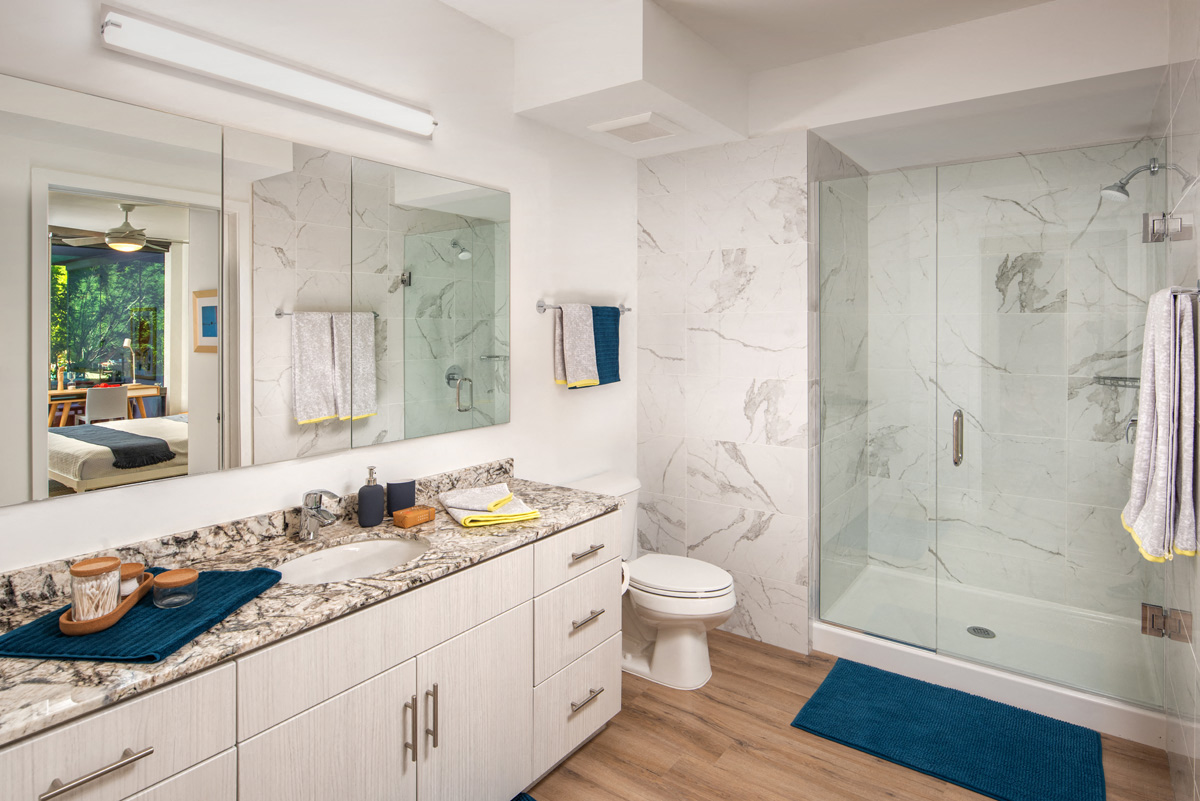 Well-furnished bathroom in our luxury apartment complex