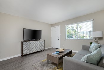 4601 Grey Dr. 1-4 Beds Apartment for Rent - Photo Gallery 3