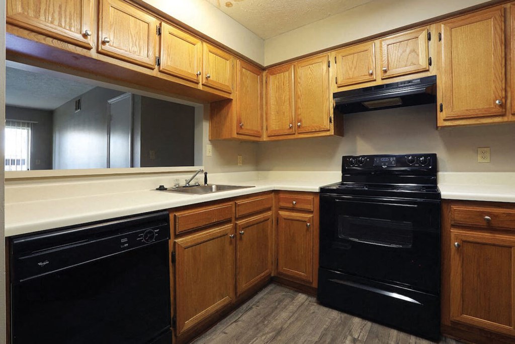 all black appliances in Jackson TN apartments