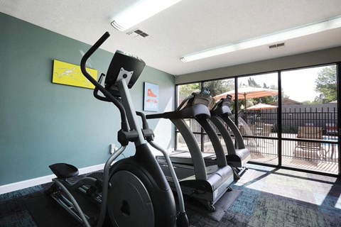 fitness center at Bradford Chase Apartments