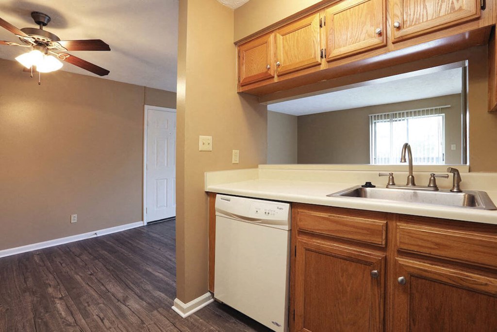 Kitchens at Jackson TN apartments with dishwasher