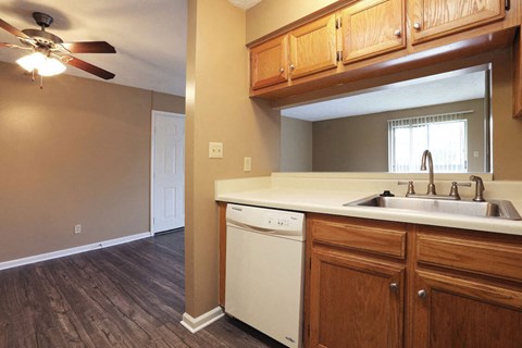 Kitchens at Jackson TN apartments with dishwasher