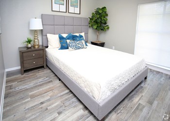 5821 Bonnie View Rd 1-3 Beds Apartment for Rent - Photo Gallery 5