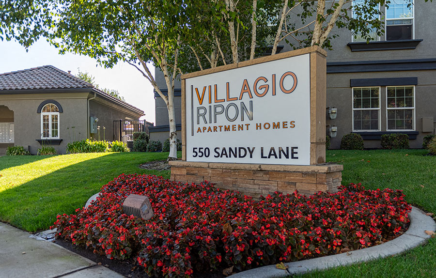 Community Monument SIgn| Villagio Apartments in Ripon, CA 95366