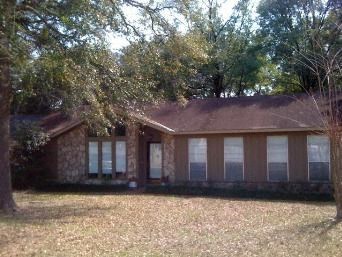 R029 - 6405 Shady Lane 3 Beds Apartment for Rent