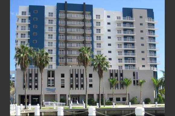 Stadium Tower Apartments 1760 Nw 7th Street Miami Fl Rentcafé Stadium Tower