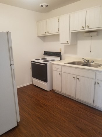 860 Beecher Street Studio-2 Beds Apartment for Rent - Photo Gallery 2